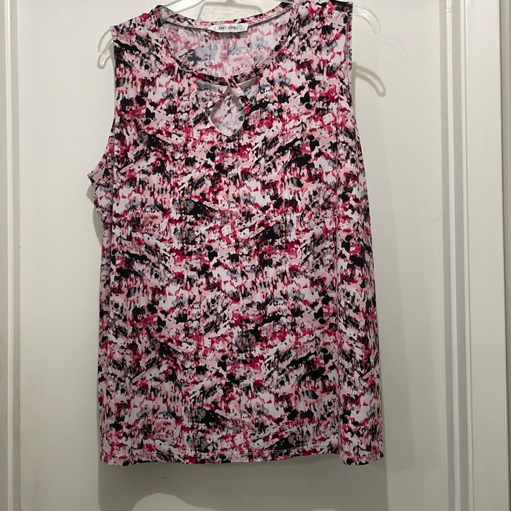 Jones Studio size 2X shirt.